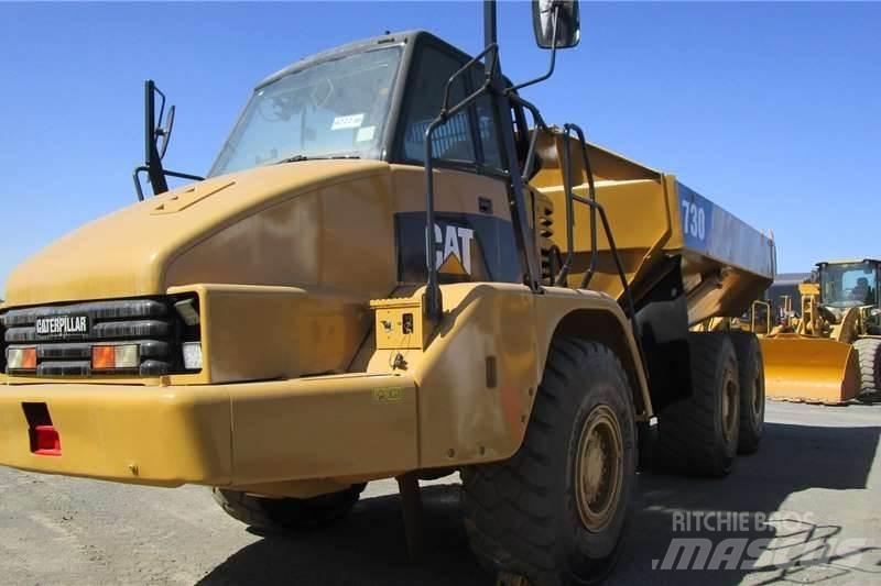 CAT 730 Rammestyrte Dumpere