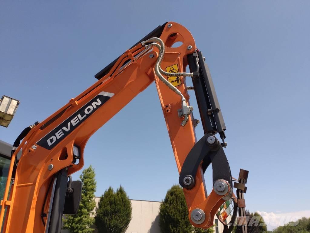 Develon DX 27 Z-7 Minigravere <7t