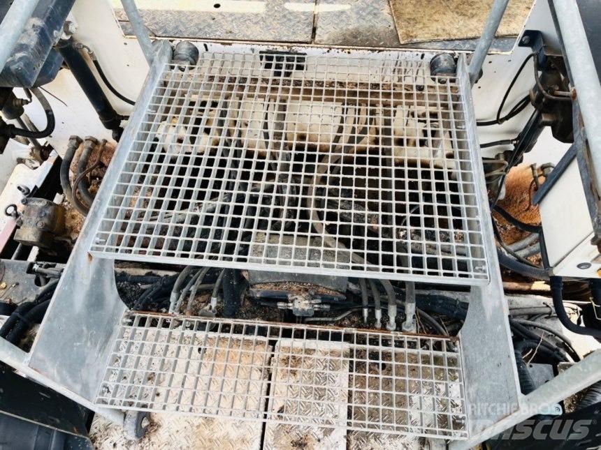 Dynapac F 141-6WD Asfaltutleggere