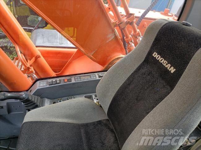 Doosan DX 300 Beltegraver