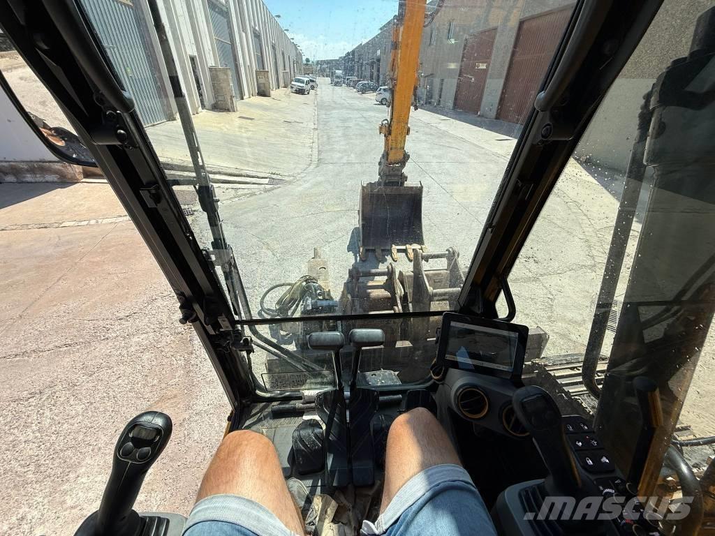 JCB 131 X LCD Beltegraver
