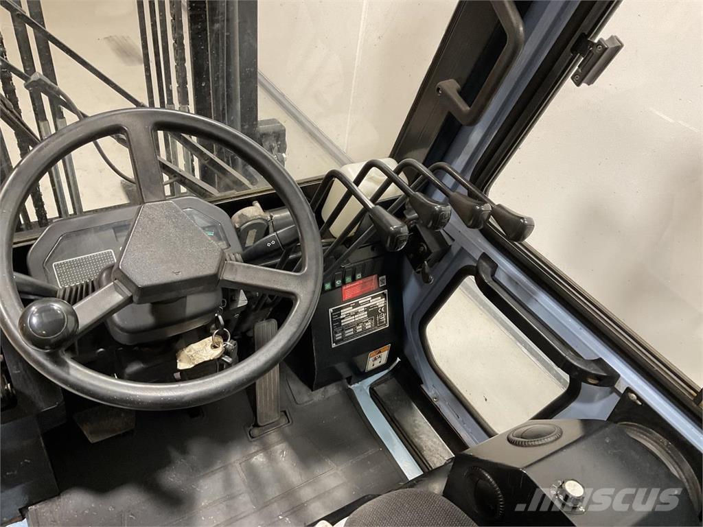 Utilev UT30P Diesel Trucker