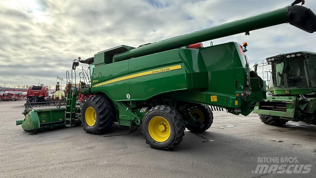 John Deere W 540 Skurtreskere