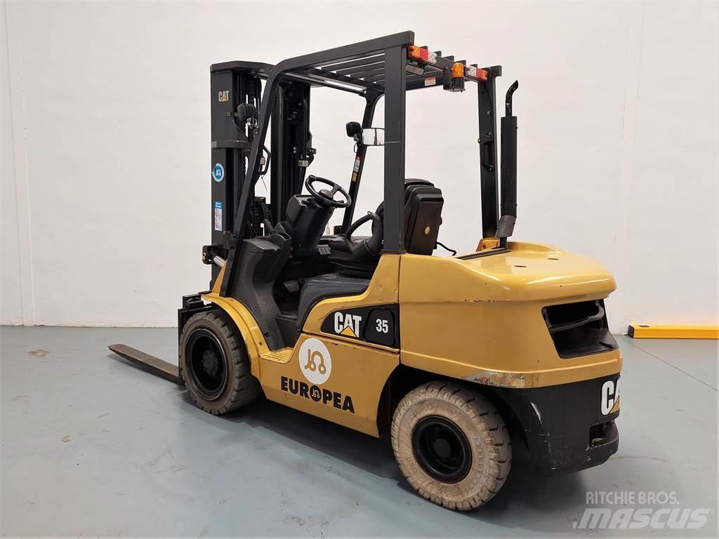 CAT DP35NTD Diesel Trucker