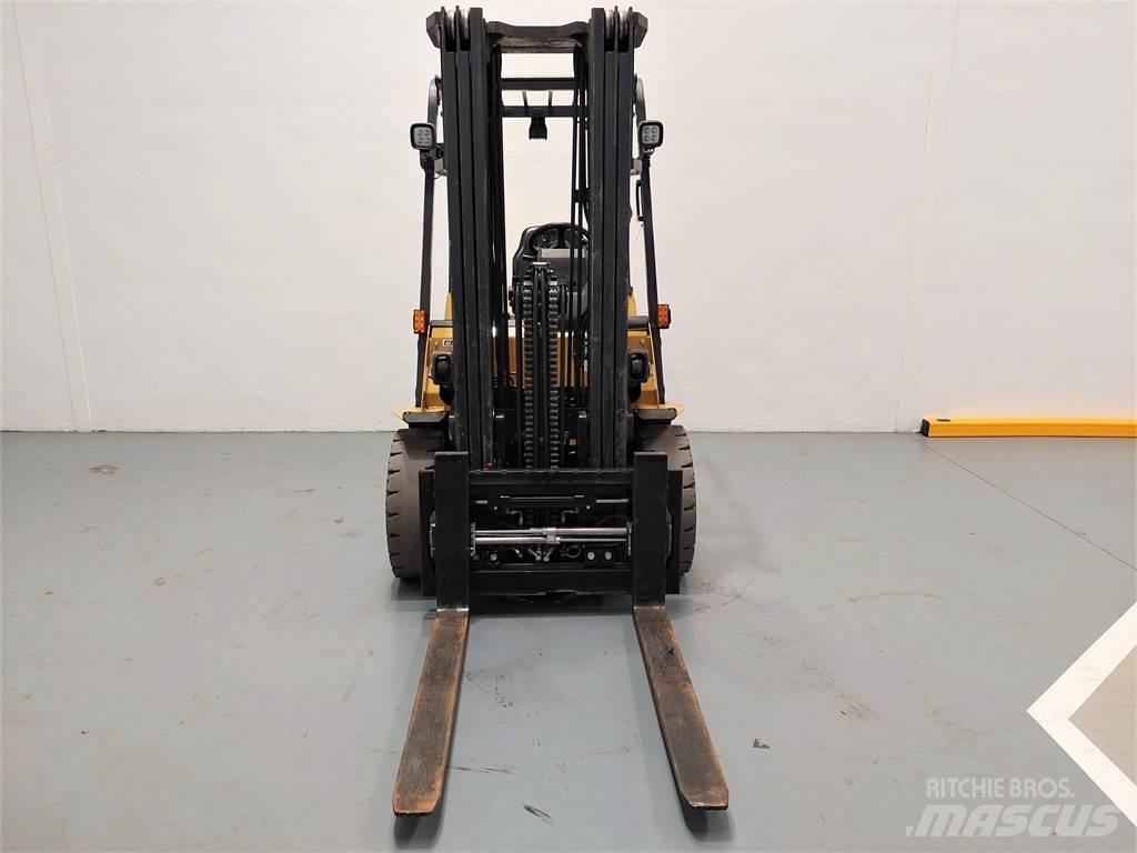 CAT DP35NTD Diesel Trucker
