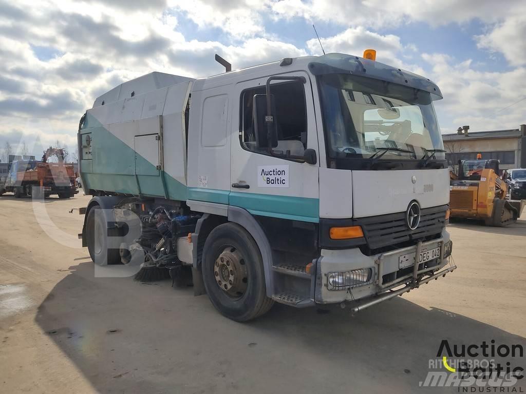 Mercedes-Benz 1517 Feiemaskiner