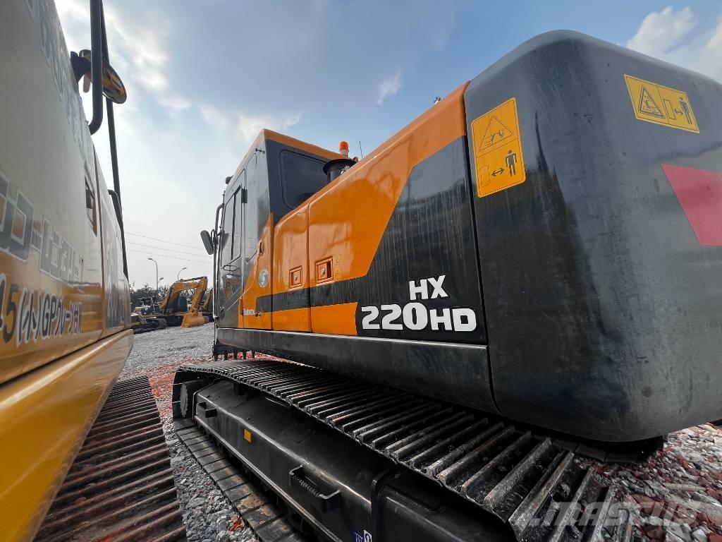 Hyundai HX 220HD Beltegraver