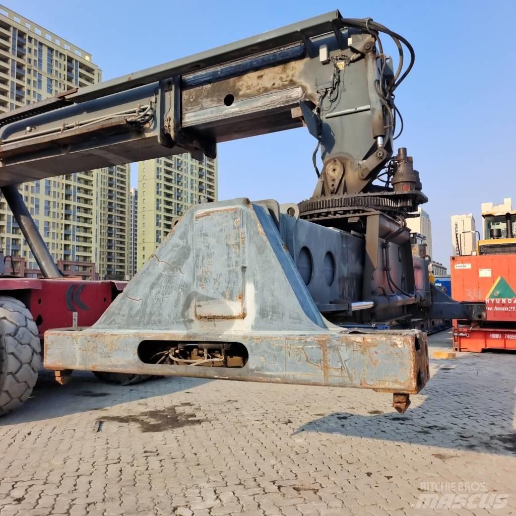 Kalmar DRD450 Reachstackere