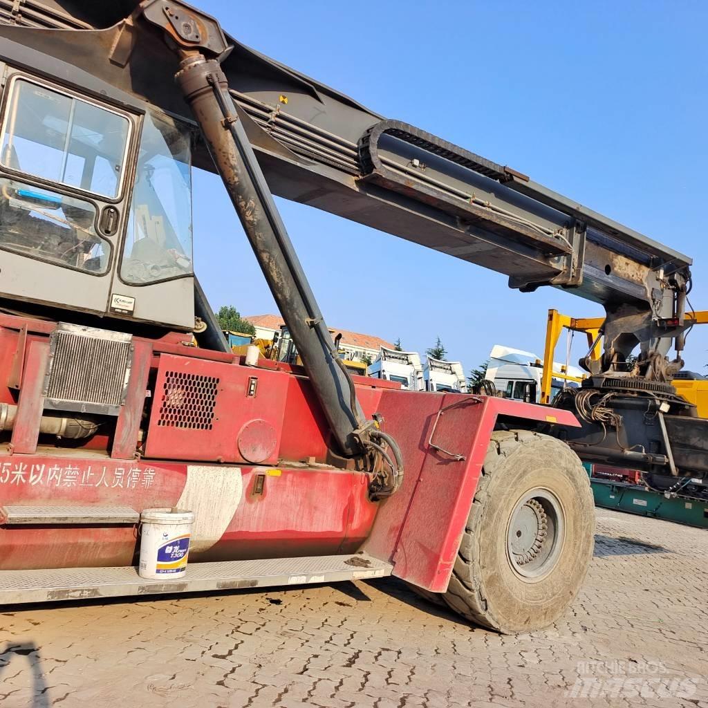 Kalmar DRD450 Reachstackere