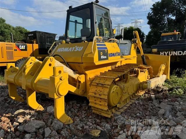 Komatsu D 85 Dozere Beltegående