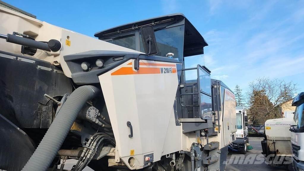 Wirtgen W210 FI Sementstein maskiner