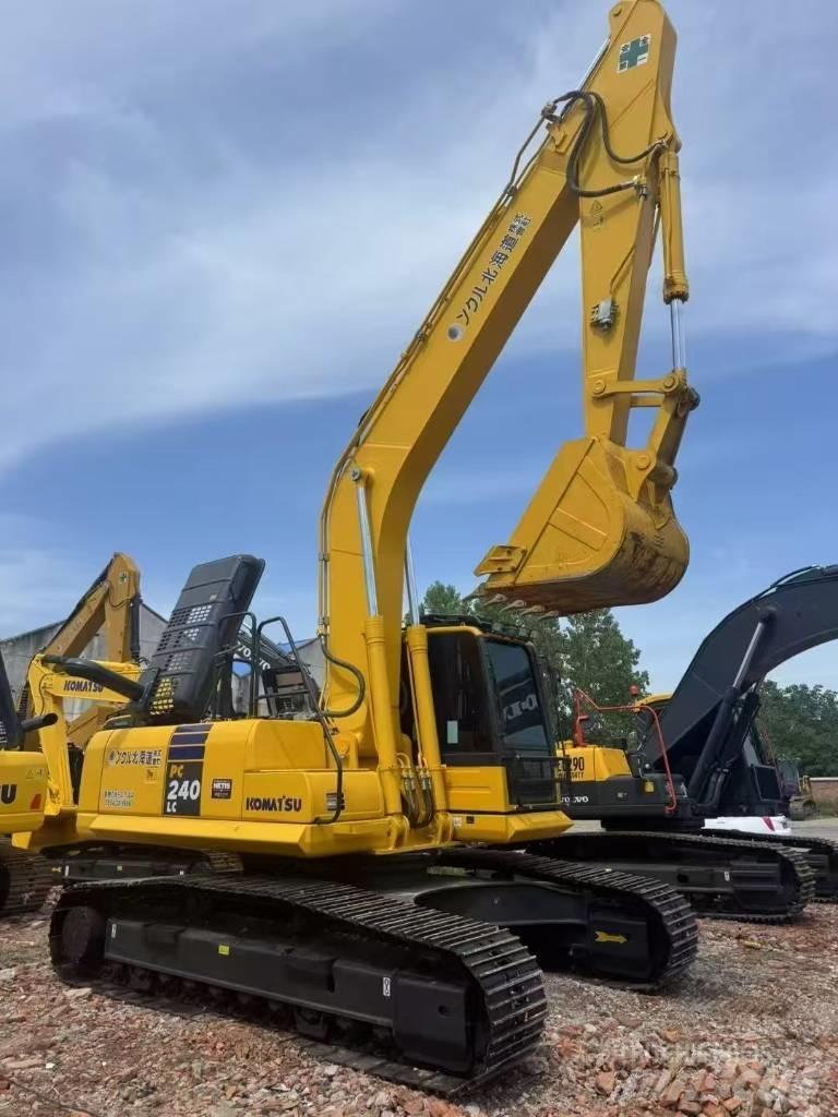 Komatsu 240LC-8 Beltegraver