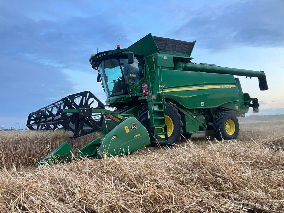 John Deere T 670 i Skurtreskere