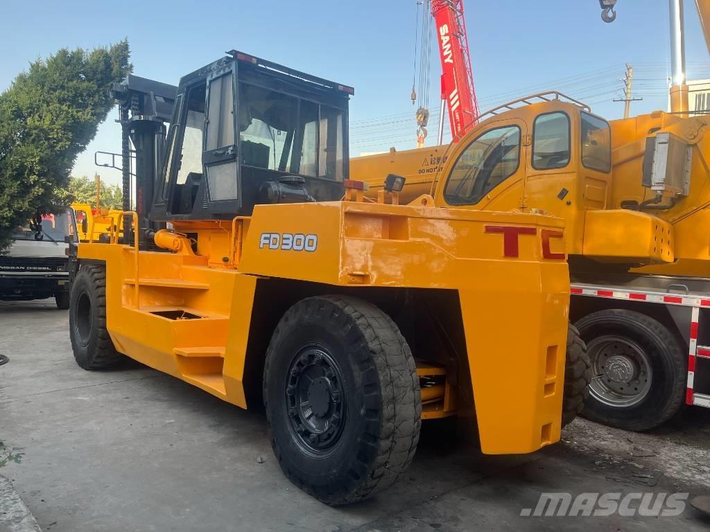 TCM FD 30 Diesel Trucker