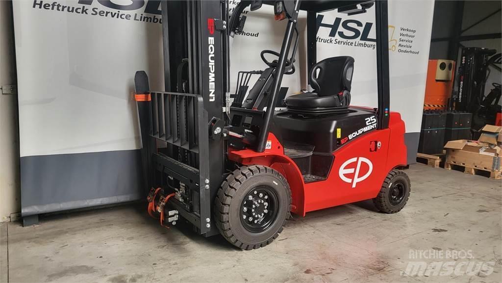  EFL303-B Elektriske trucker