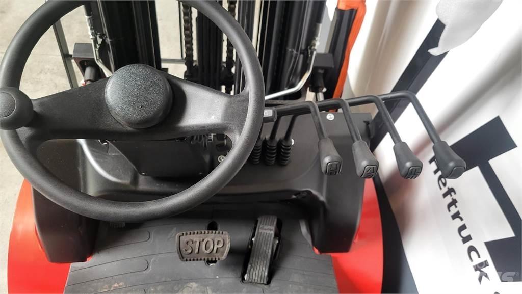  EFL303-B Elektriske trucker