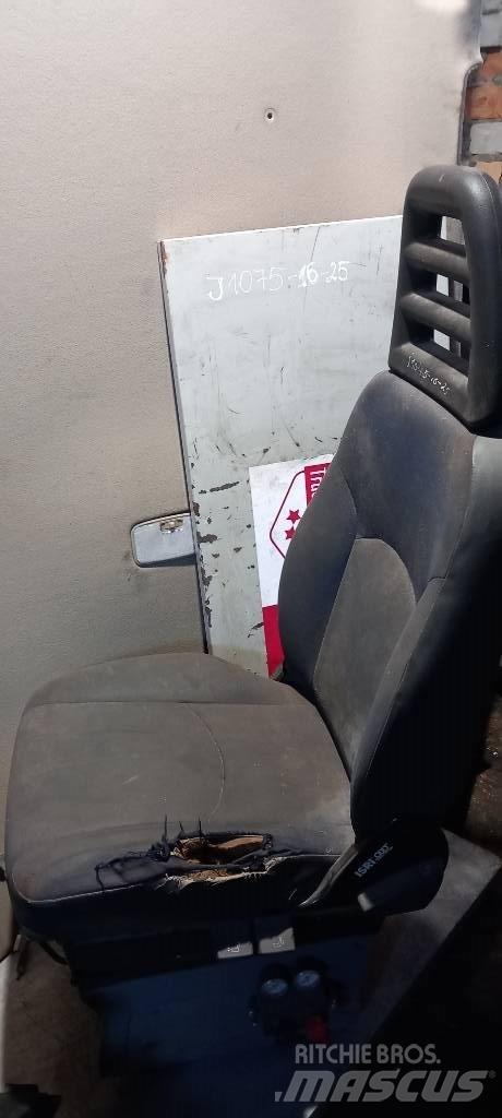 Iveco Daily.     3802247 Førerhus og Interiør