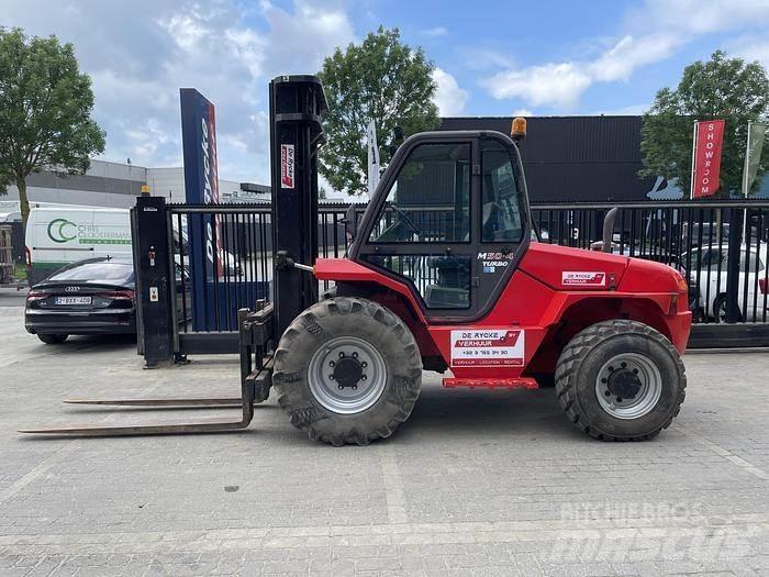 Manitou M50-4 Terrenggående gaffeltruck