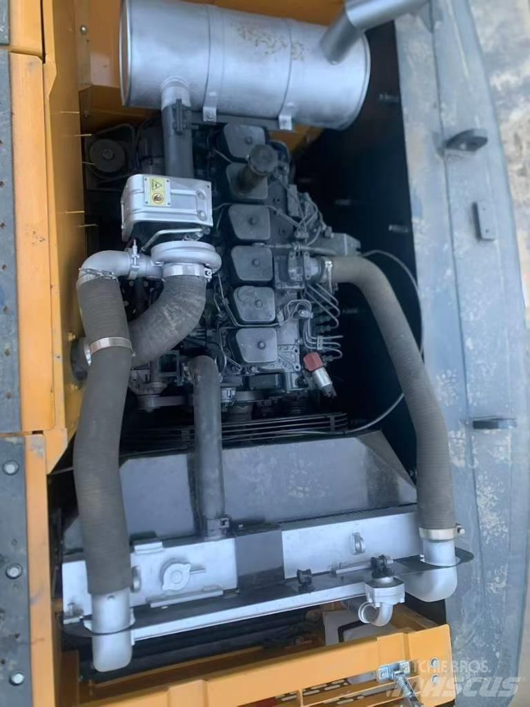 Hyundai R220LC-9S Beltegraver