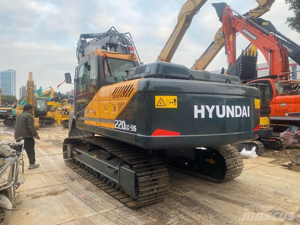 Hyundai R220LC-9S Beltegraver