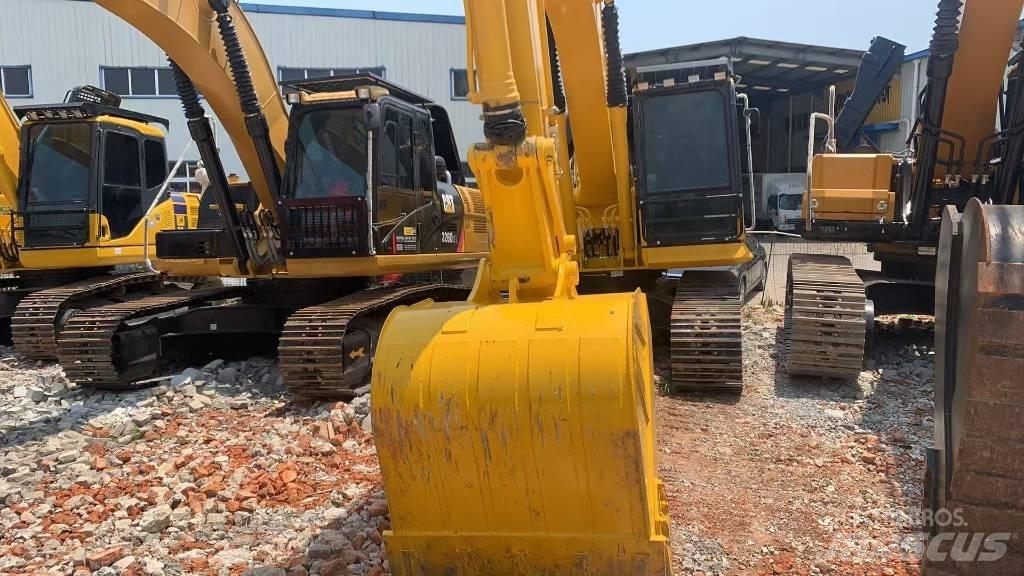 Komatsu PC 200 -8mo Beltegraver