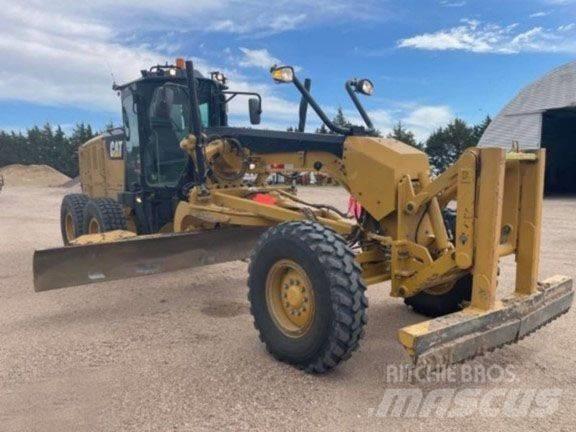 CAT 140 M 2 Veihøvler