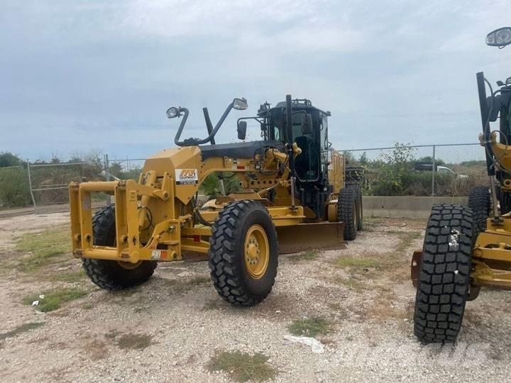 CAT 140 M 2 Veihøvler