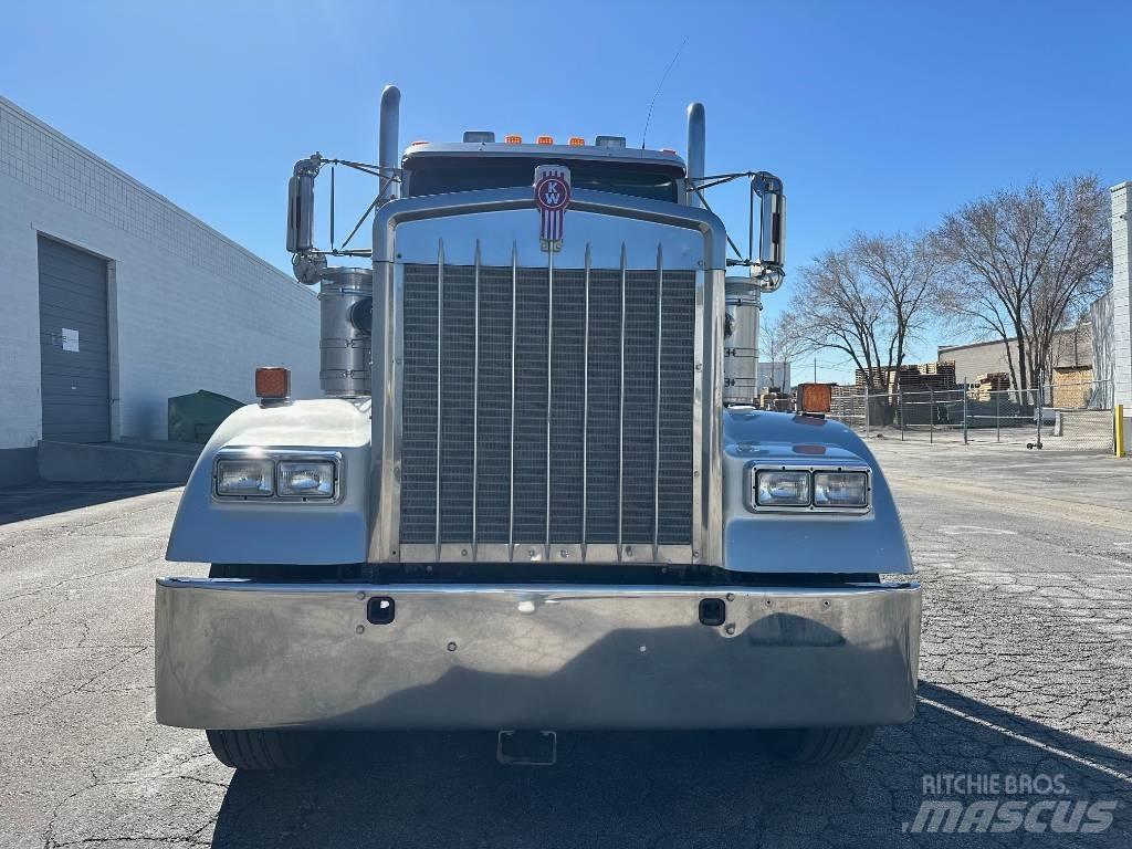 Kenworth W 900 L Trekkvogner