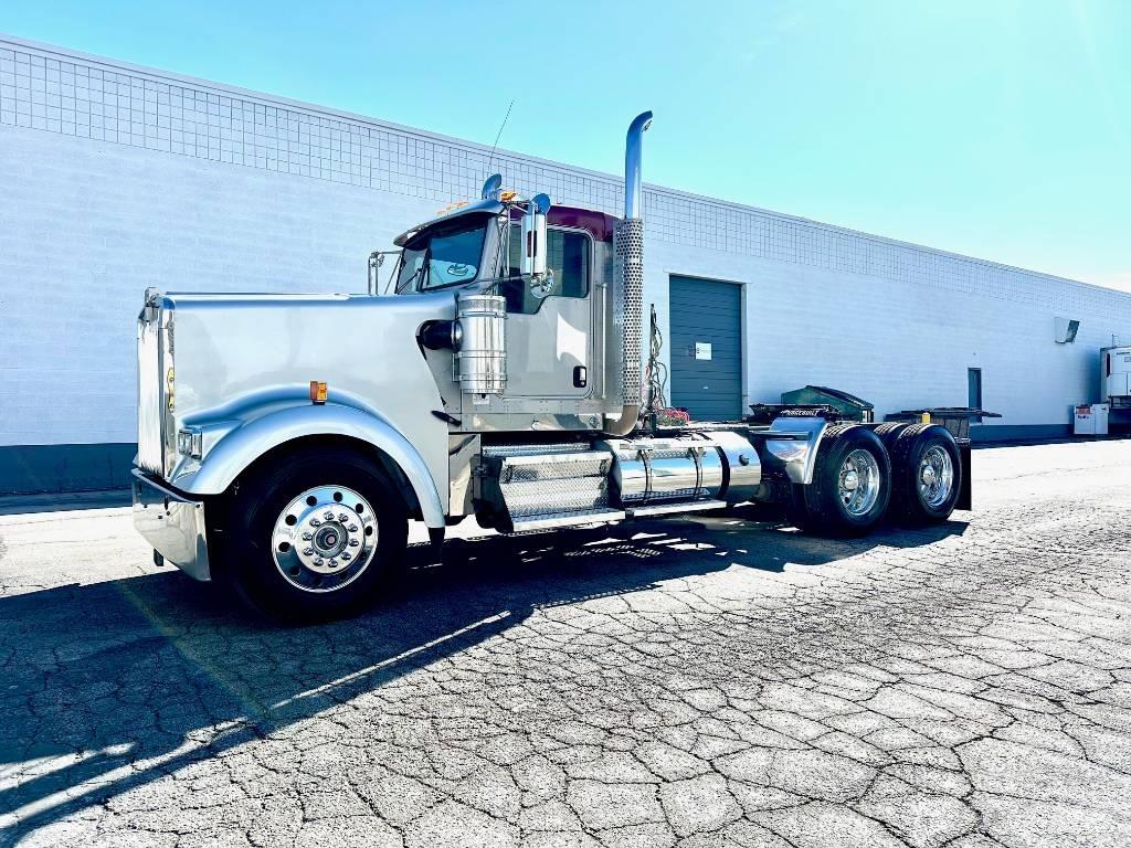 Kenworth W 900 L Trekkvogner