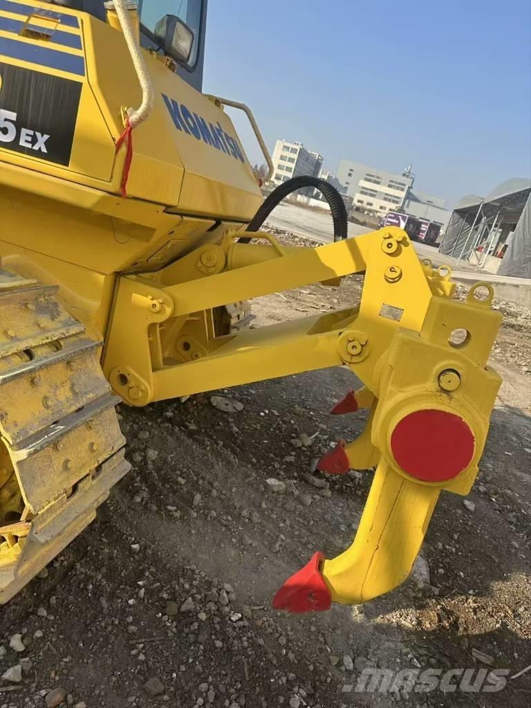 Komatsu D 85 E Dozere Beltegående