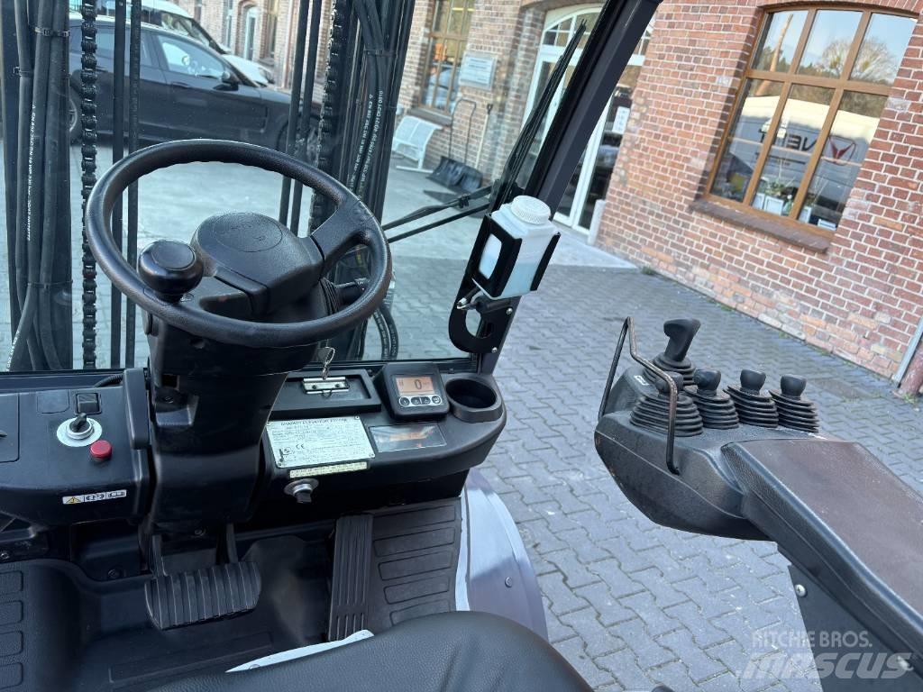 Toyota 06-8FDF30 Diesel Trucker