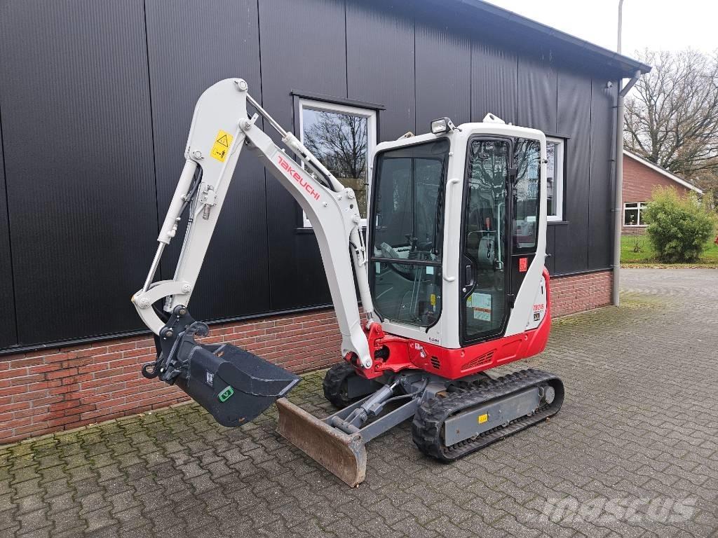Takeuchi TB216 Minigravere <7t