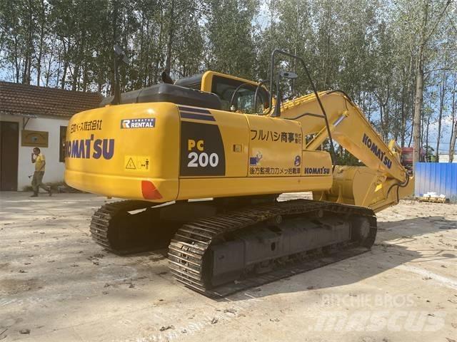 Komatsu PC200-8 Beltegraver