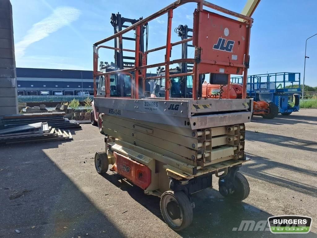 JLG 3246ES Sakselifter