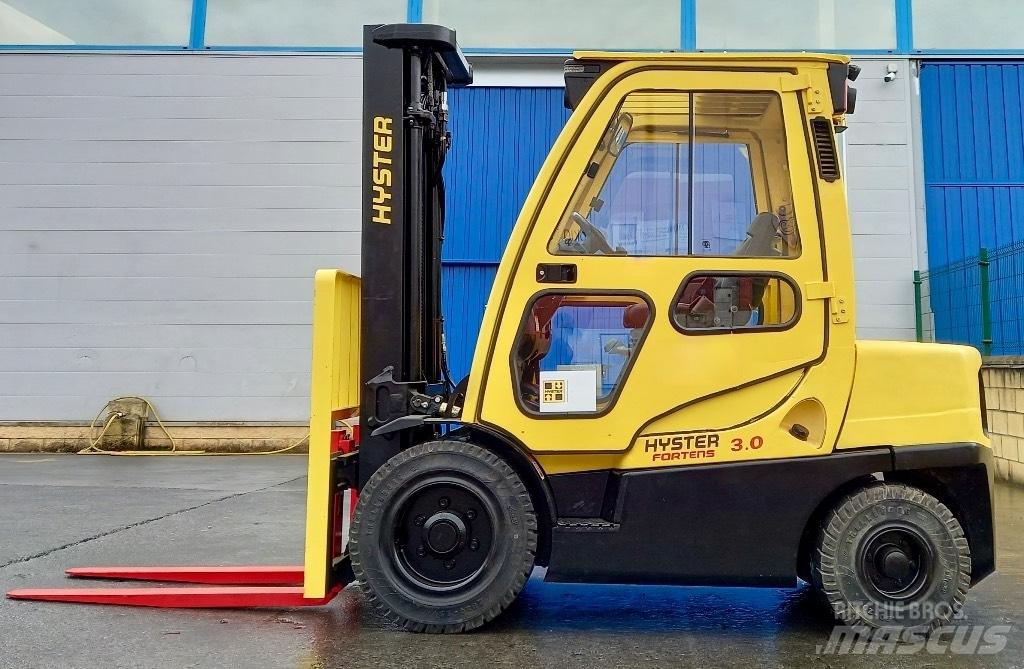 Hyster H 30 FT Diesel Trucker