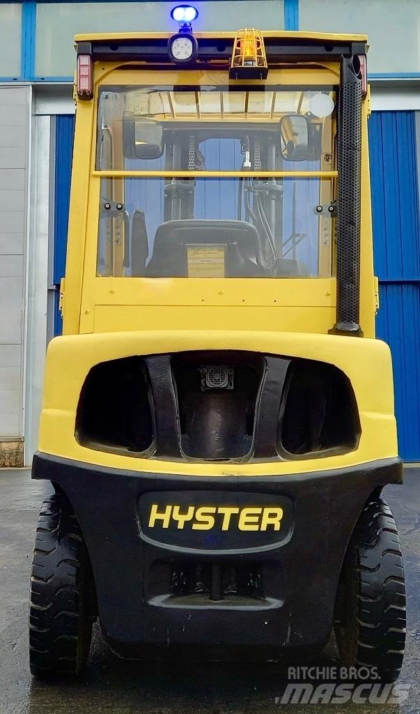 Hyster H 30 FT Diesel Trucker