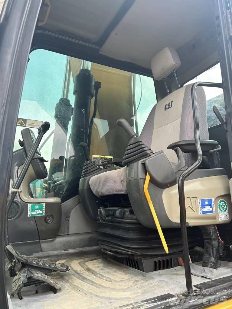 CAT CAT323D Beltegraver