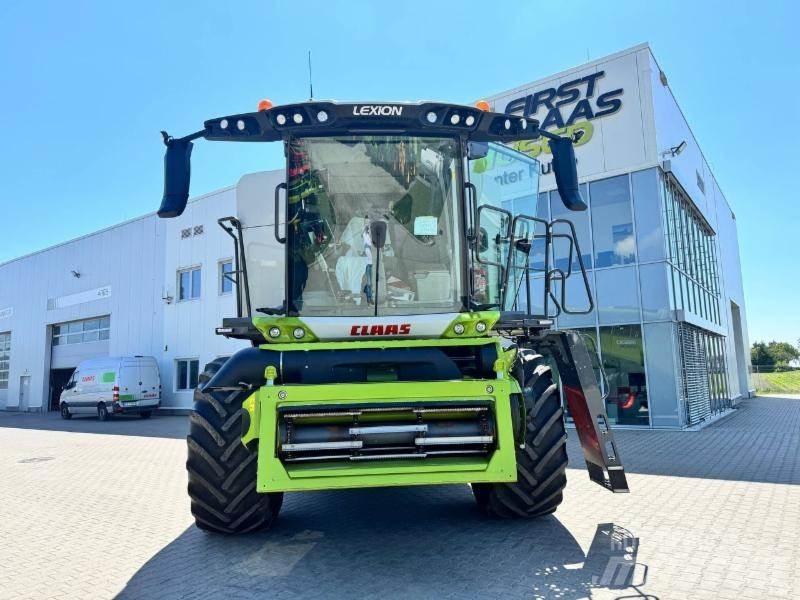 CLAAS LEXION 8600 Skurtreskere