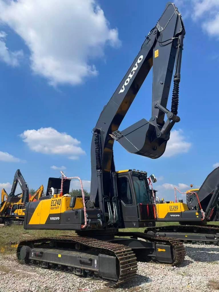 Volvo EC 240 Beltegraver