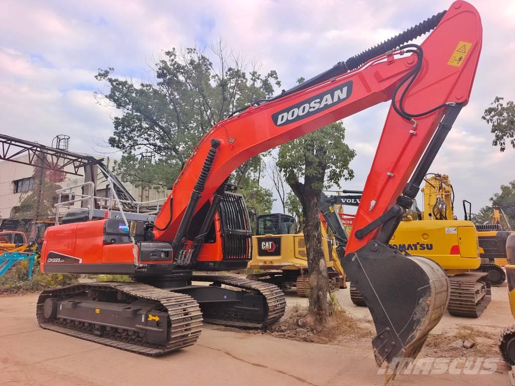 Doosan DX225LC Beltegraver