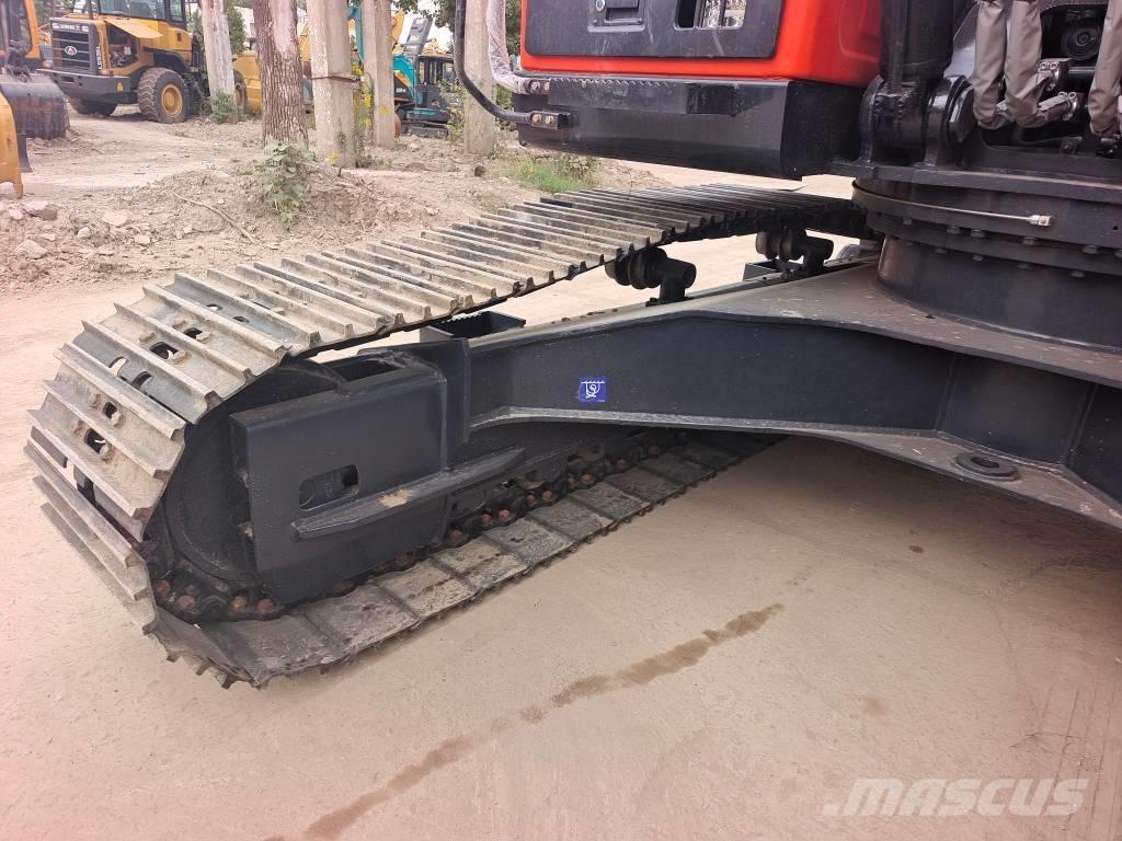 Doosan DX225LC Beltegraver