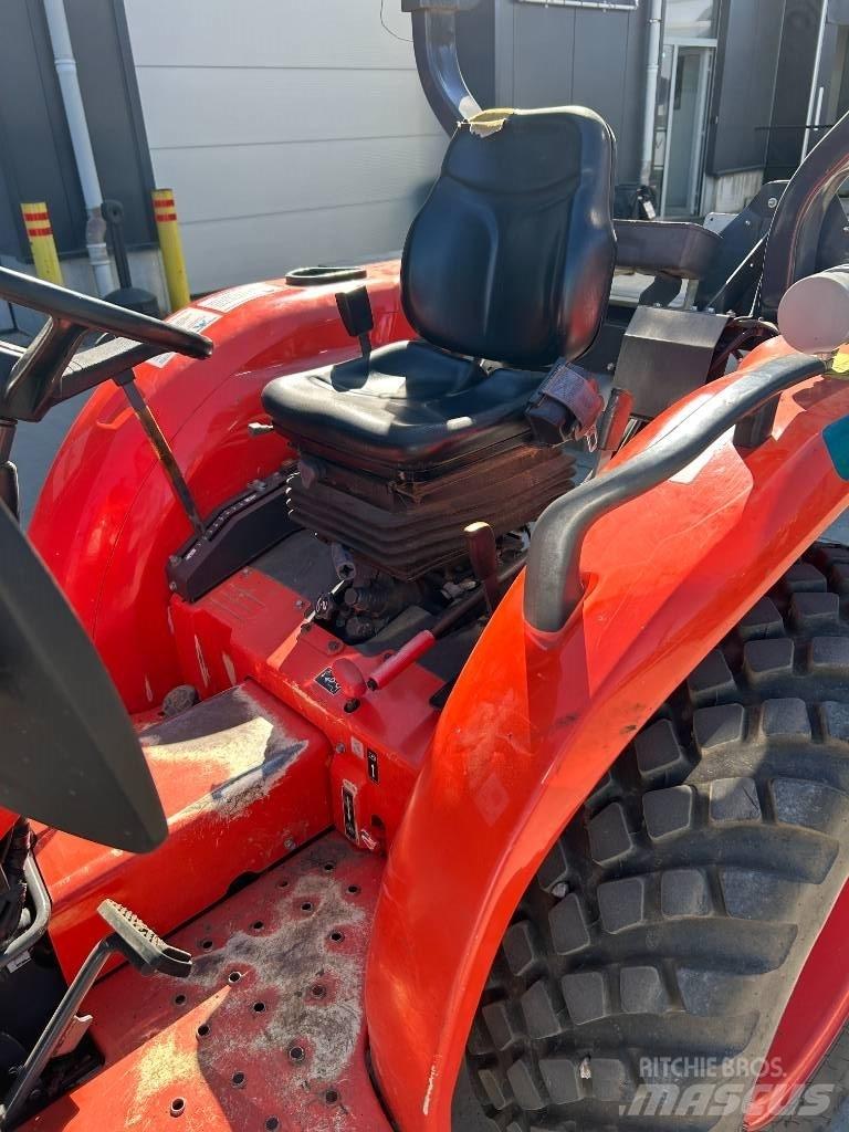 Kubota L1-382 HST Kompakttraktorer