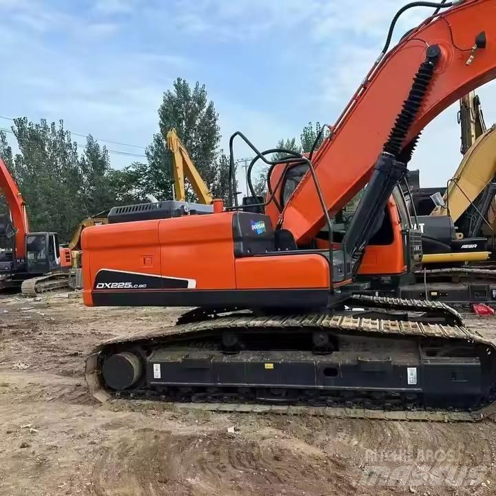 Doosan DX225LC-9C Beltegraver