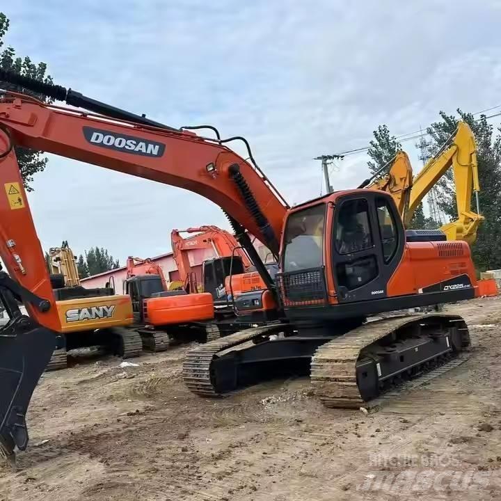 Doosan DX225LC-9C Beltegraver