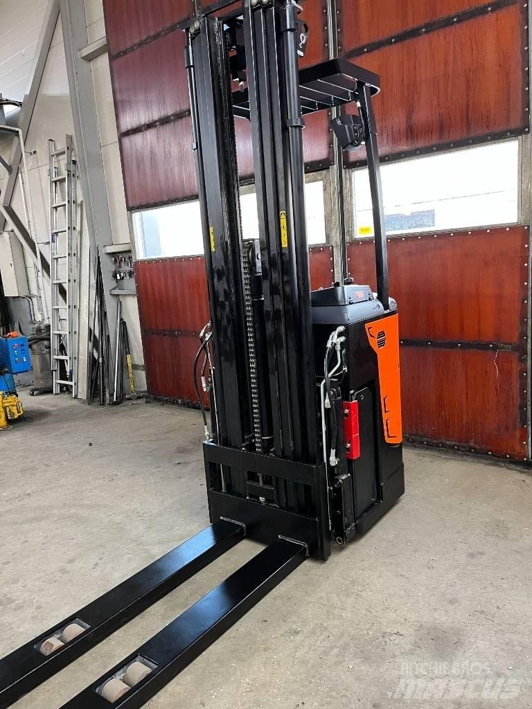 Rocla SST12AC Stablere