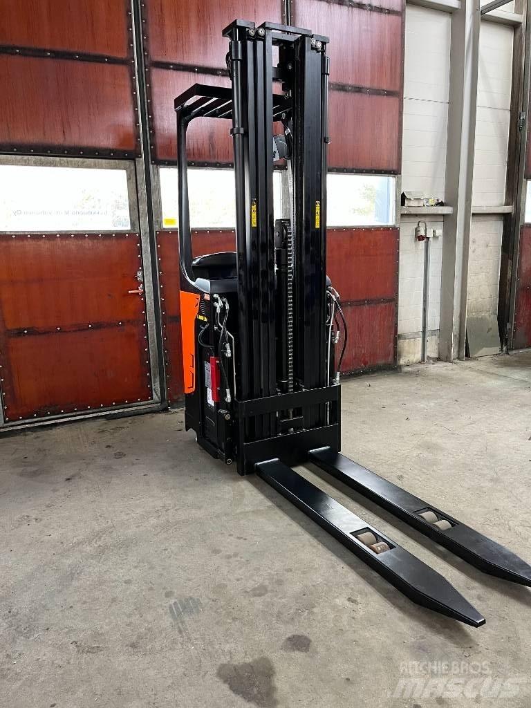 Rocla SST12AC Stablere