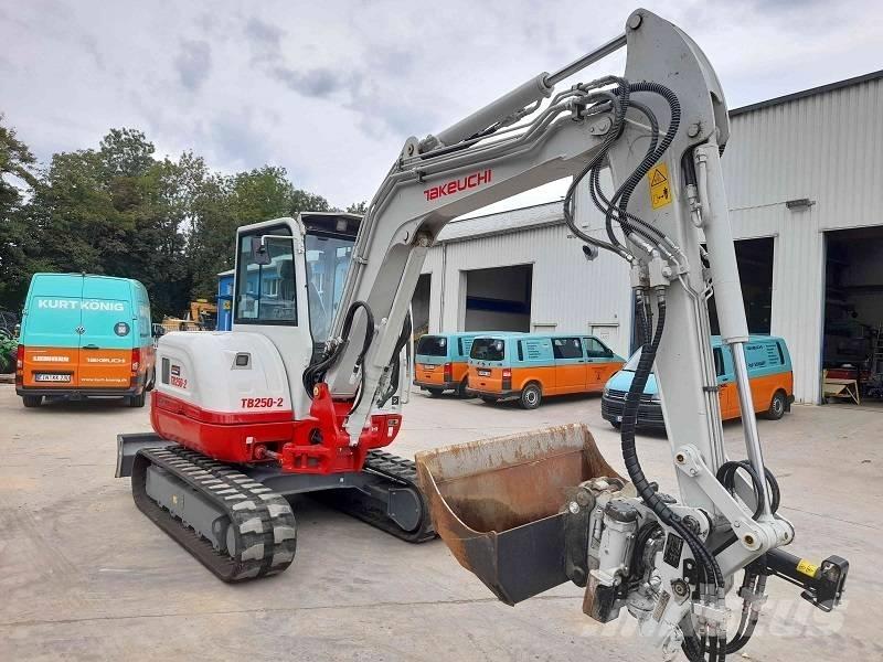 Takeuchi TB 250-2 Minigravere <7t