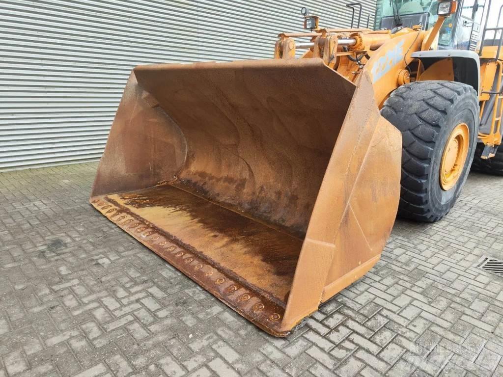 CASE 1221E Hjullastere