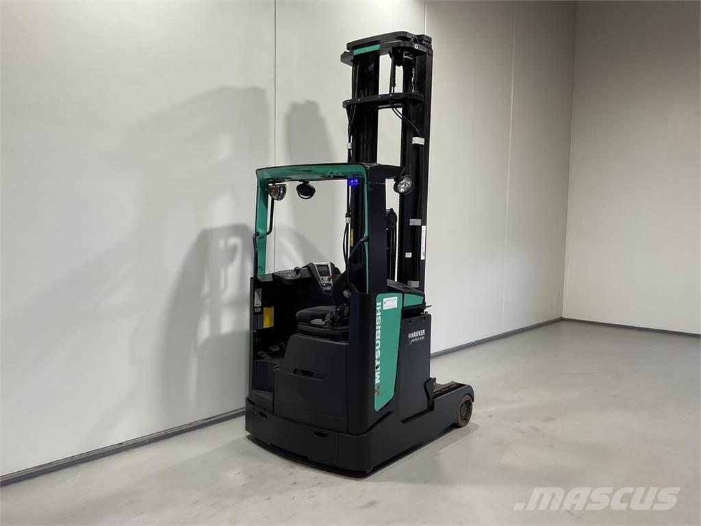Mitsubishi RB16NH Skyvemasttruck