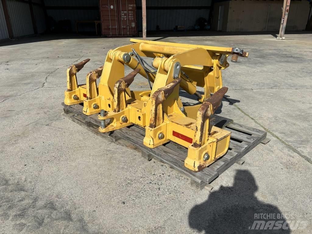DEERE 770G Andre komponenter
